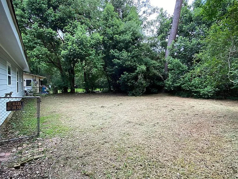 2468 Morningside Dr — Photo 13