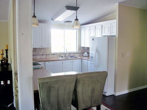 3rd image of 1218 Buena Vista Dr