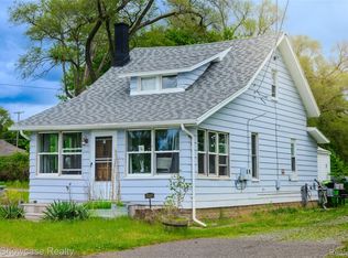 1815 E Lake Dr, Novi, MI 48377