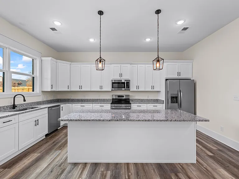 135 Max Lane Dr — Photo 10