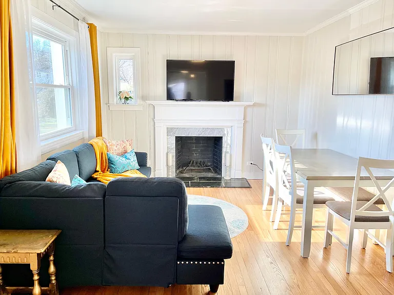 1325 Willow Dr — Photo 5