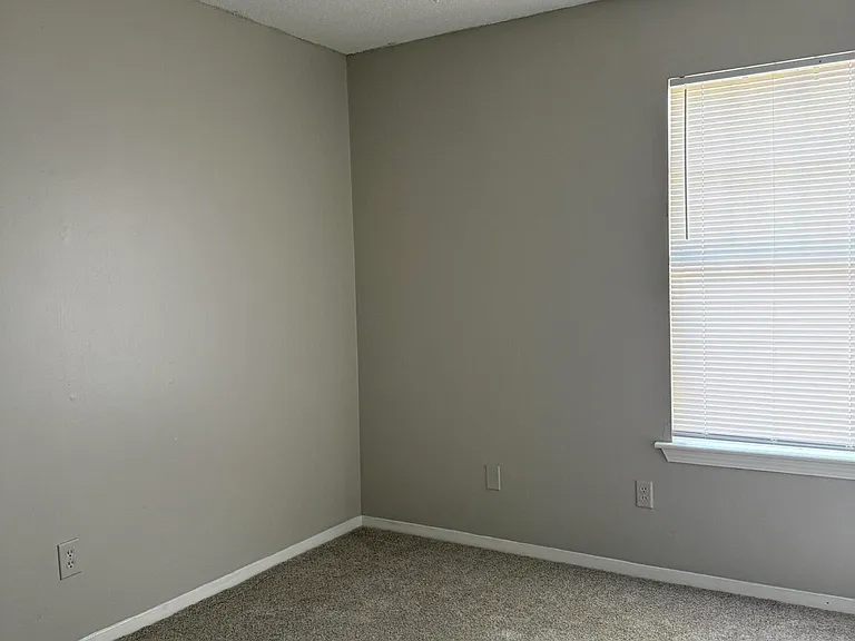 3105 Normandy Dr — Photo 12