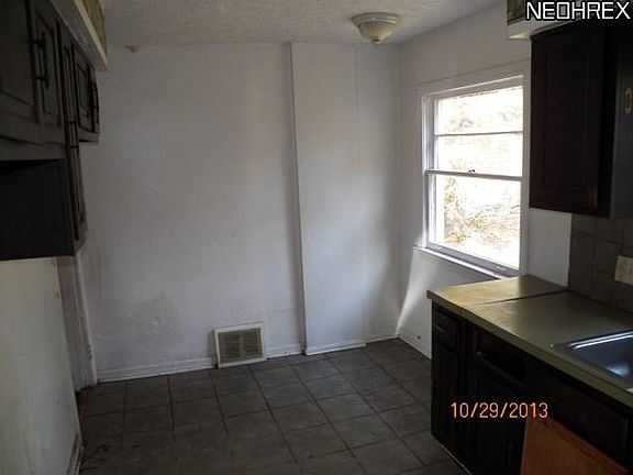 3rd image of 1363 Orlando Ave