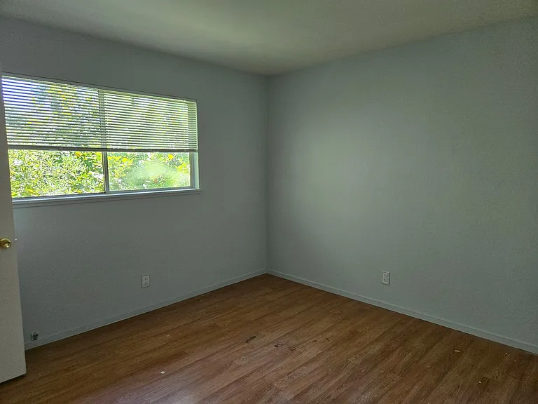 2615 D St #6 — Photo 12