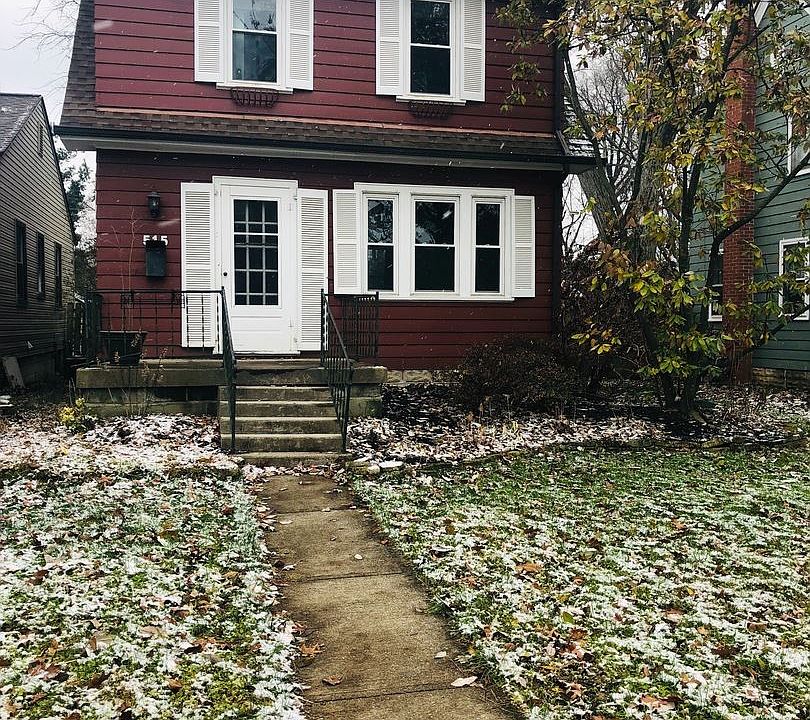 1st image of 515 E Como Ave