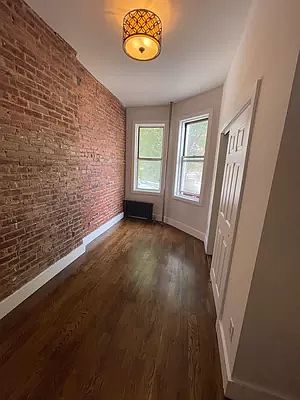 2nd image of 162 Sumpter St APT 1R