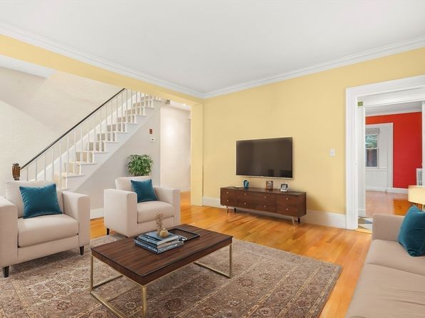 34 Pleasant St UNIT 1, Salem, MA 01970