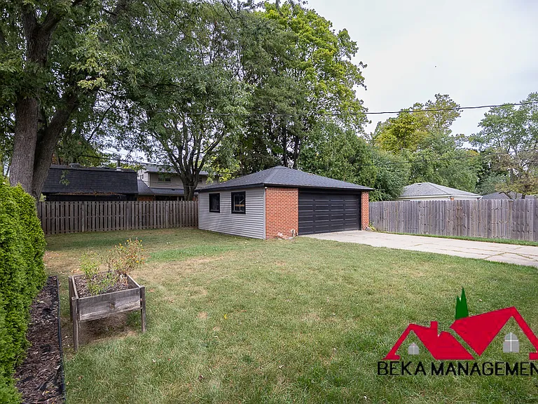 1611 Hazel St — Photo 19
