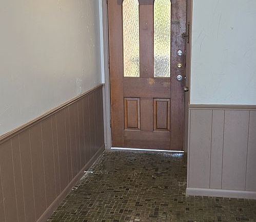 2nd image of 2909 Cypress Dr
