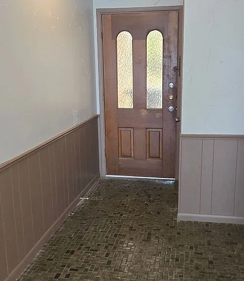 2909 Cypress Dr — Photo 2