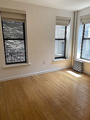 3rd image of 500 E 13th St #B4