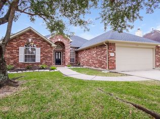204 Green Cedar Dr, League City, TX 77573