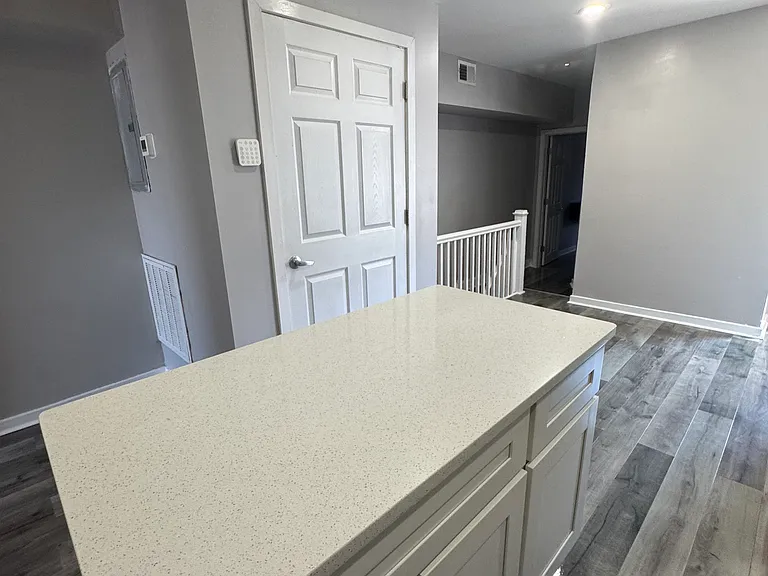 1429 N Hollywood St #2 — Photo 5