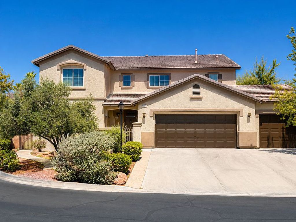 4013 Flaming Peak Ct - Property Image