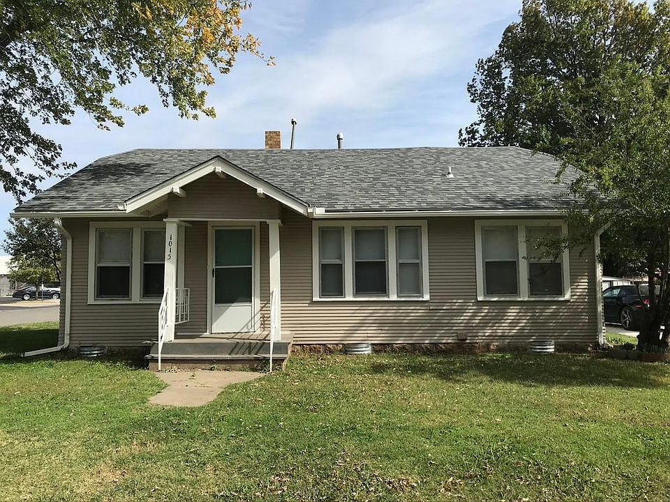 1st image of 1015 N Crawford Ave