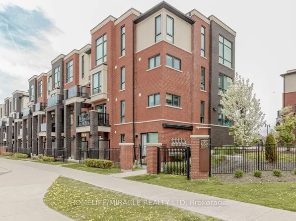 100 Dufay Rd #29, Brampton, ON L7A 4S3