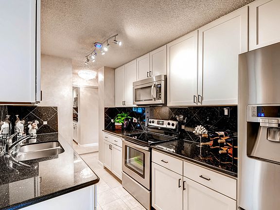 5th image of 2225 Buchtel Blvd APT 309