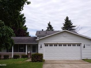 1323 E Palmer St, Mount Pleasant, MI 48858