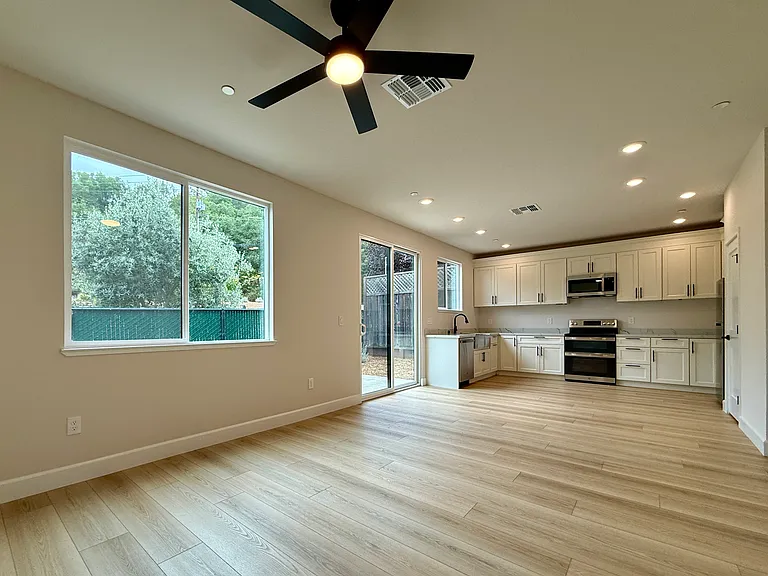 3558 Parker Hill Ct — Photo 4