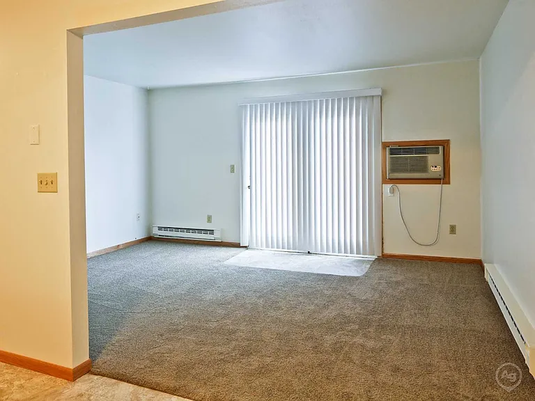 Desoto Apartments — Photo 5