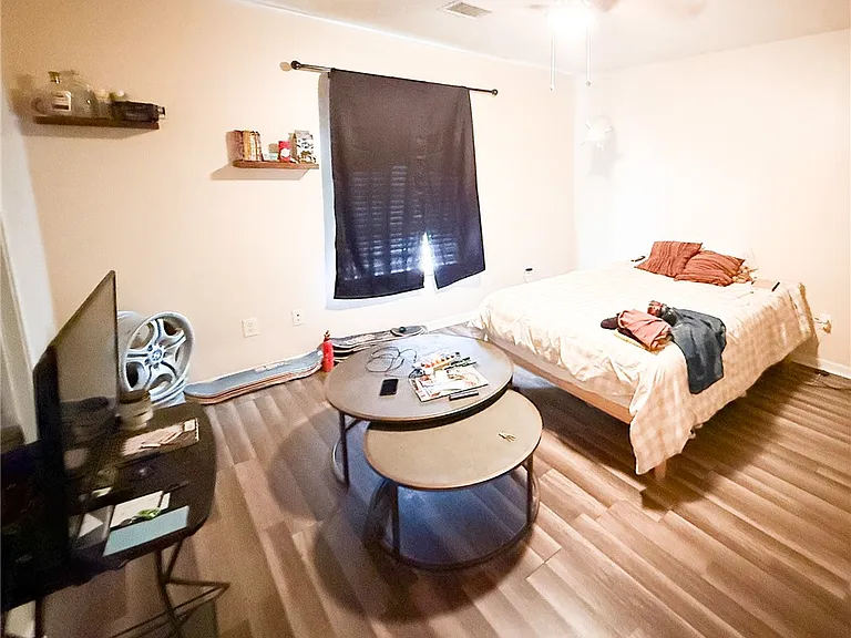 515 Camp Ct — Photo 7