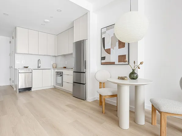 150 Lawrence Street image 10 of 36