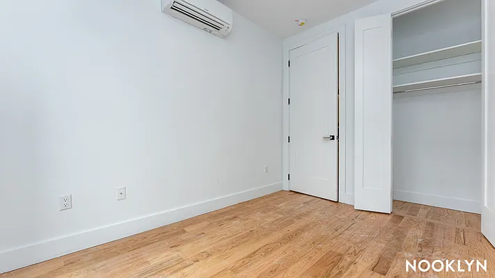 Rented by Nooklyn NYC LLC | media 18