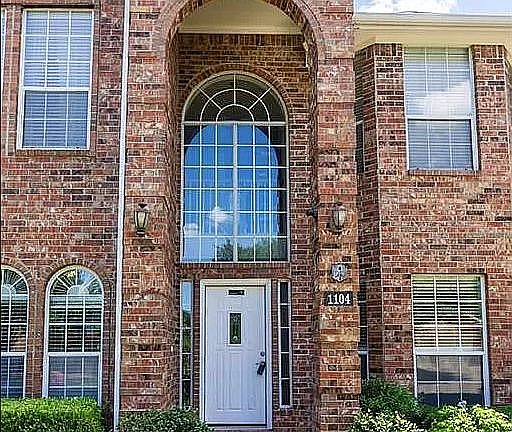 4th image of 1104 River Park Dr