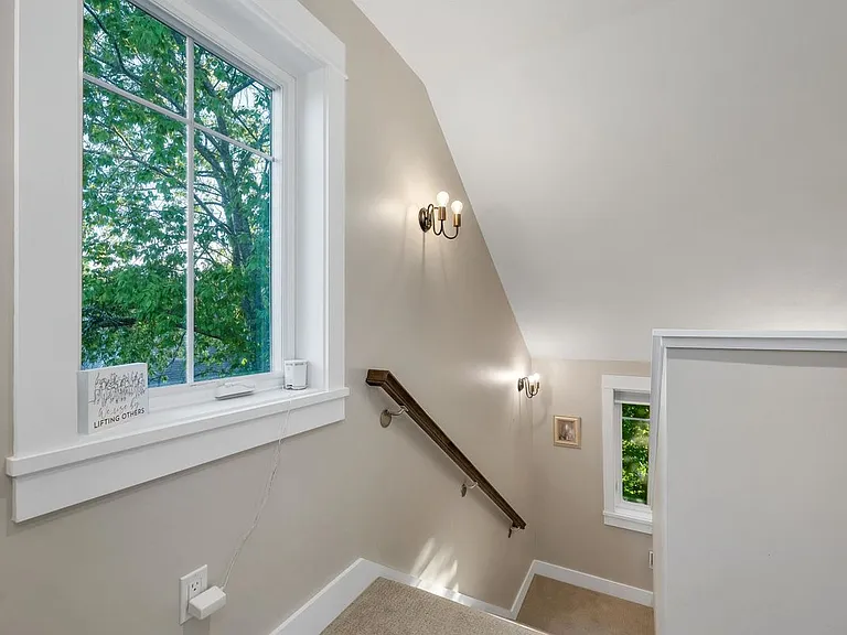 2 Lake St #B — Photo 25
