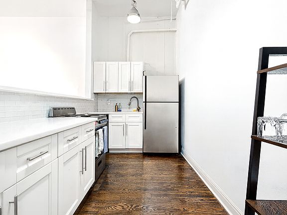 5th image of 108 Wooster St APT 2B