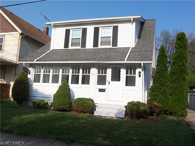 1st image of 124 Waverly Pl