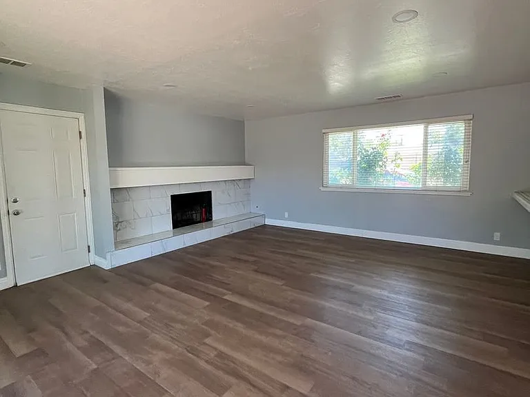 401 N Santa Ana St — Photo 19