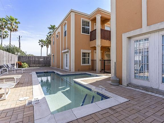 4th image of 102 E Capricorn Dr #B3