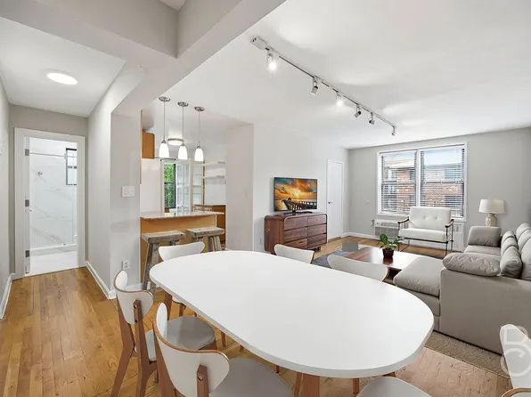 2534 Crescent St APT 2K, Long Island City, NY 11102