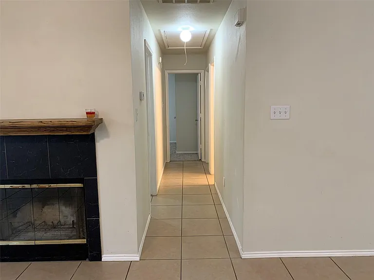 1021 Olivewood Ln — Photo 7
