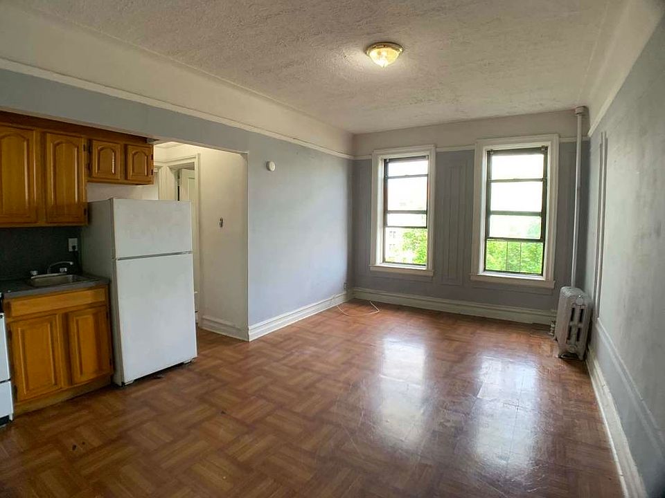 1st image of 1 Chester Ct #5Y