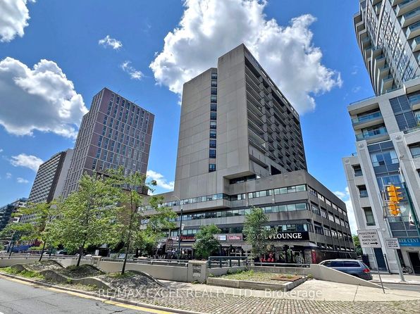 720 Spadina Ave #1605, Toronto, ON M5S 2T9
