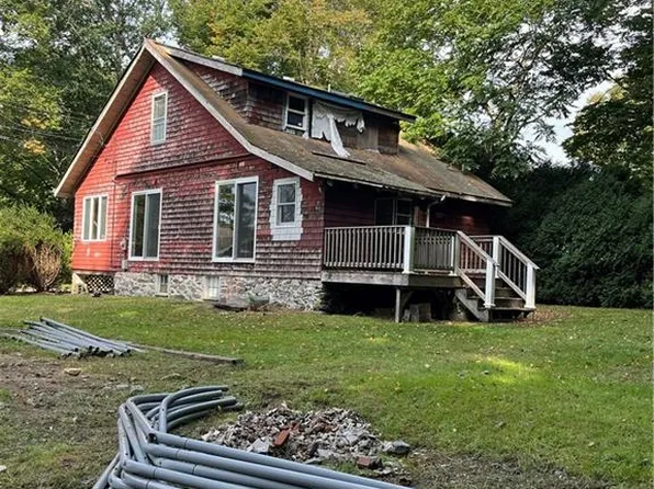 11 Pierce Ave, Jamestown, RI 02835