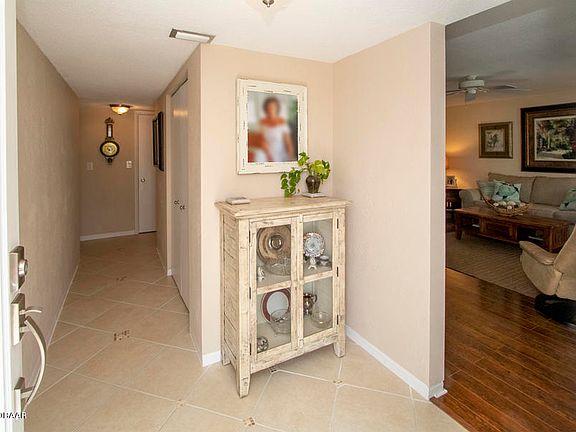 3rd image of 114 Bonita Pl