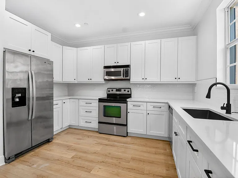 2502 N Dixie Hwy #32 — Photo 22