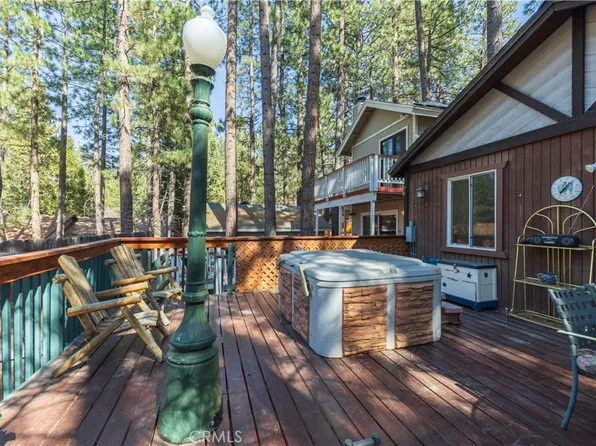 407 Sugarloaf Blvd, Big Bear City, CA 92314