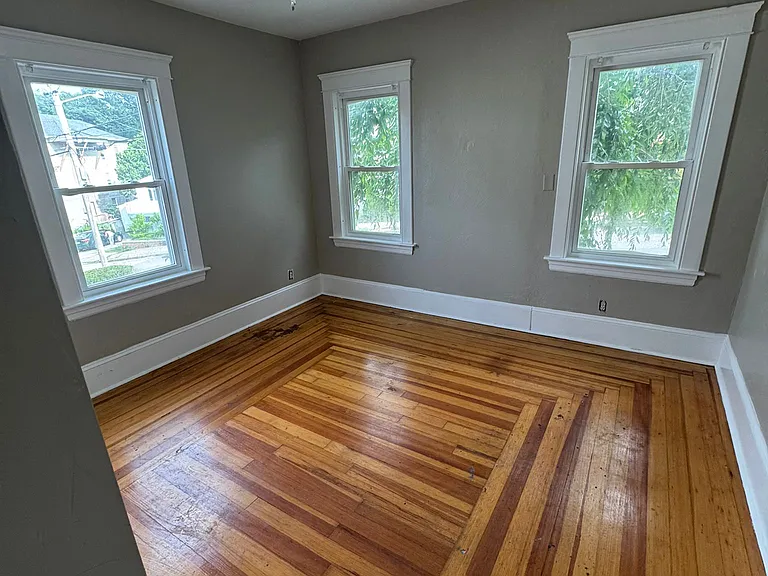 Willow St — Photo 11