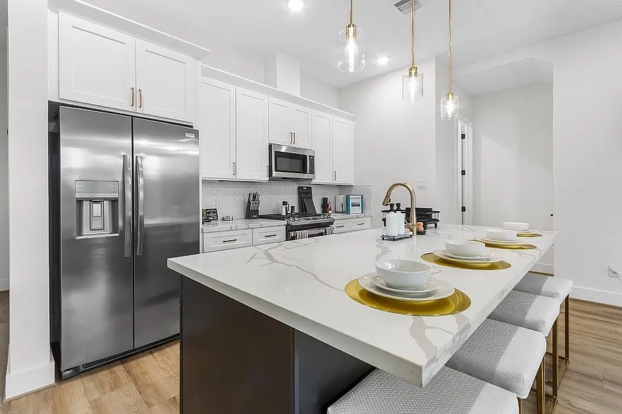 3 bed, 3.5 bath, 1664 sqft, $2,750 — Photo 4