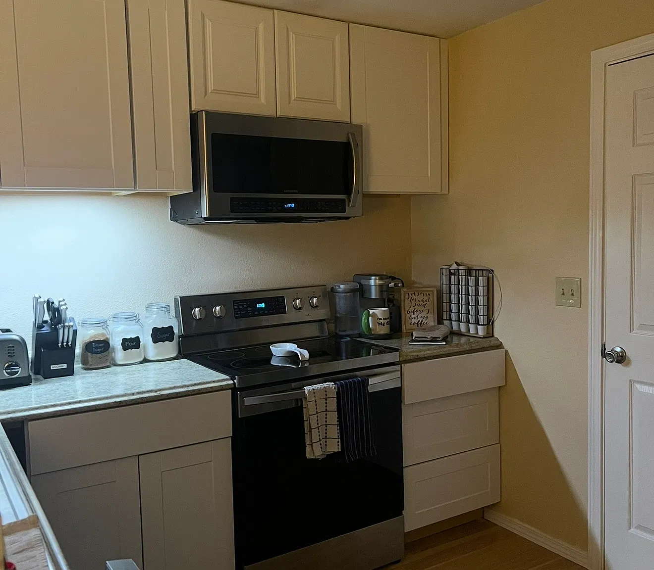 3 bed, 1100 sqft, $1,725 — Photo 1