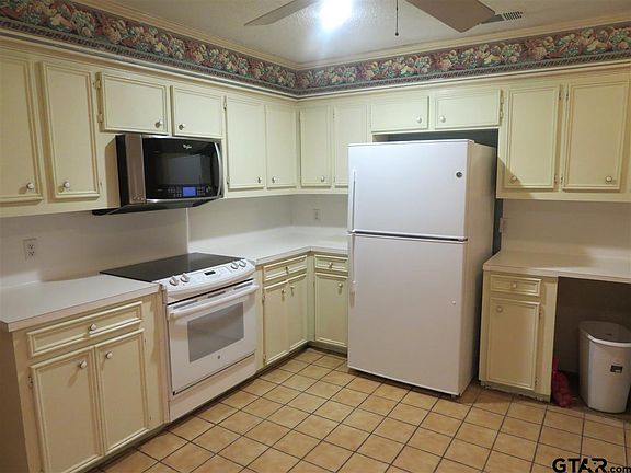 2nd image of 804 SW County Road 3170