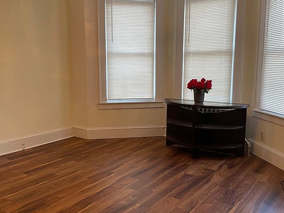 2nd image of 812 E 227th St APT 2
