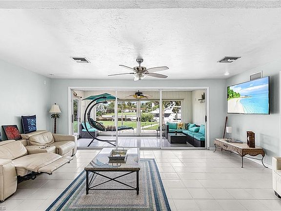 3rd image of 1589 Osprey Ave