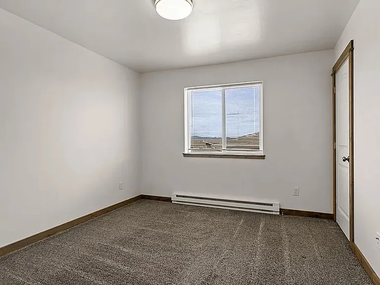 Pet Friendly 3 bed, 1.5 bath apartments! Ask us about our move in Special - — Photo 21