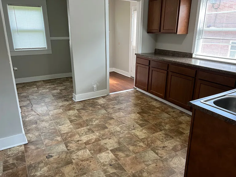 53 E Bruce Ave — Photo 14