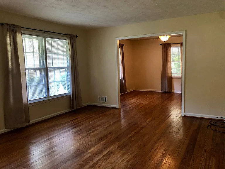 4578 Oakland Ter SW — Photo 4